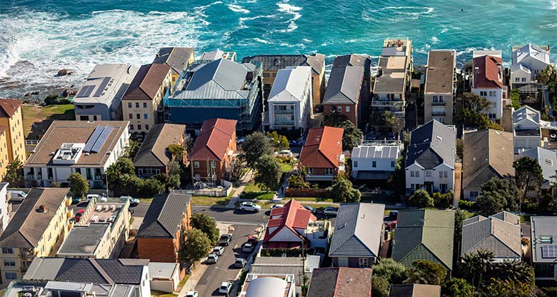 Houses and apartments by the beach